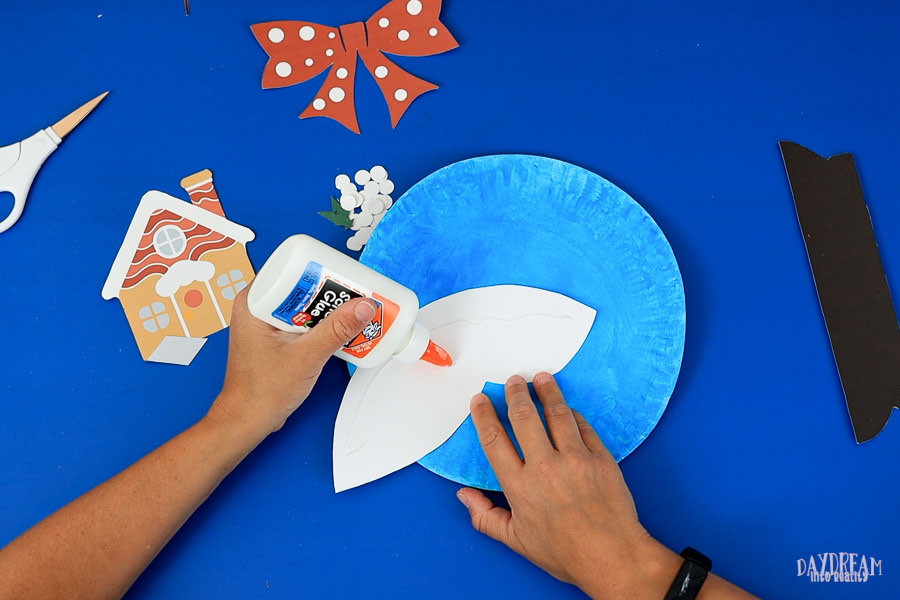 Paper Plate Snow Globe Craft for Kids | Free PDF Template! ~ Daydream ...