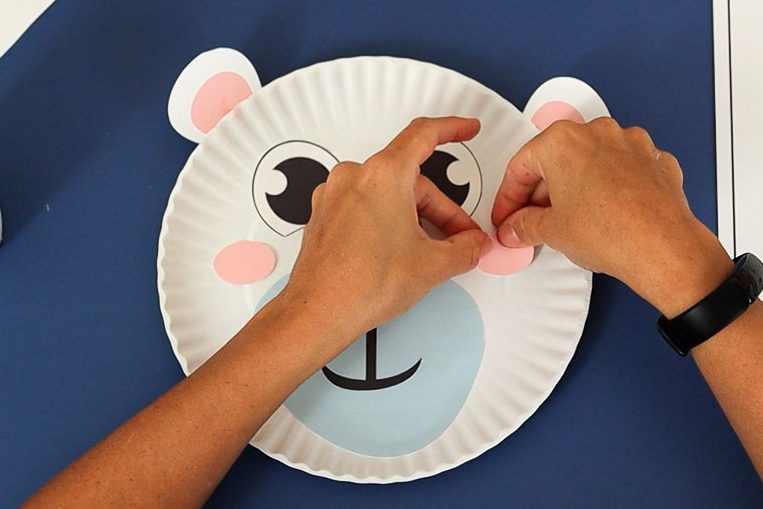 Paper Plate Polar Bear Craft for Kids | FREE PDF Template! ~ Daydream ...