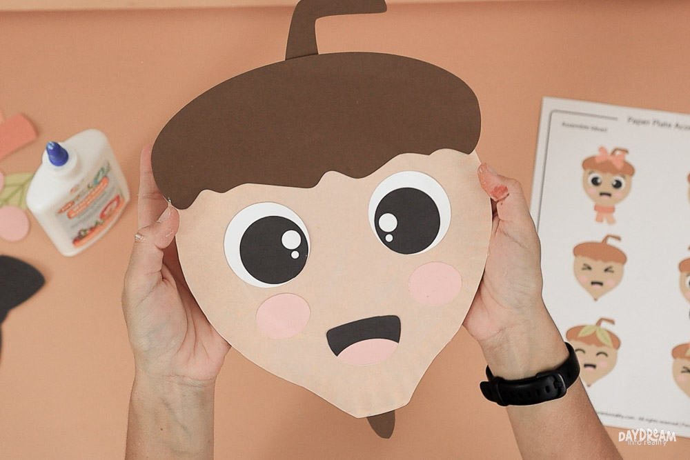 final paper plate acorn before extra decorations