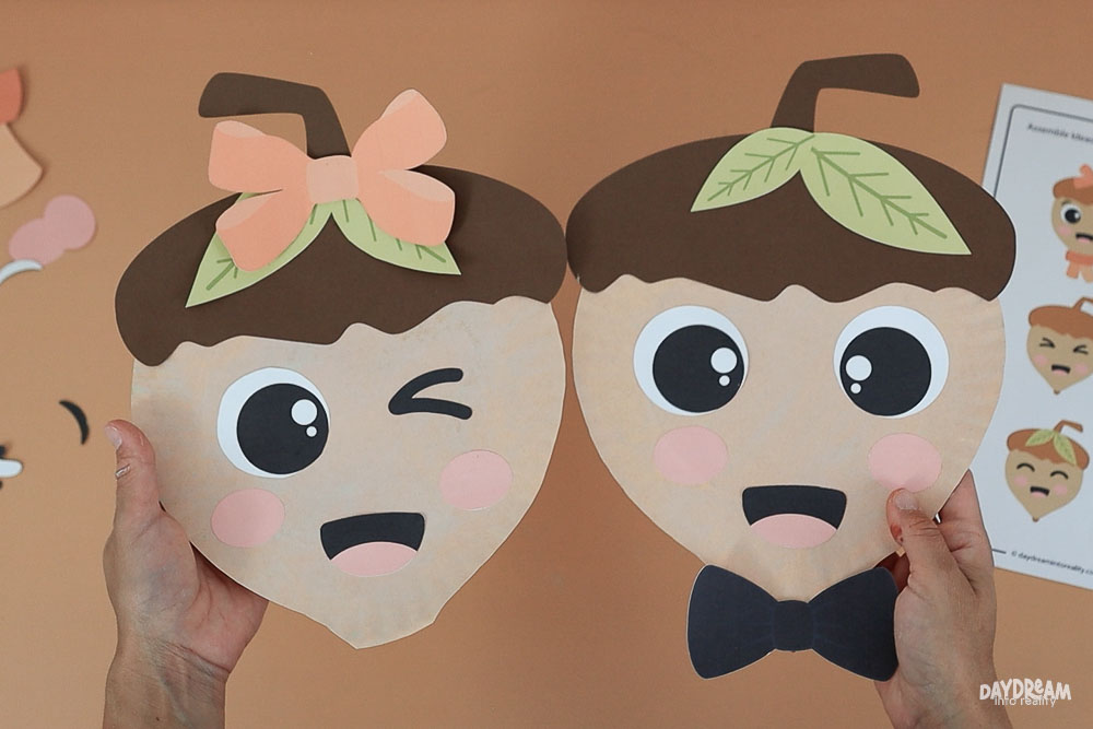 comparison of different paper plate acorn crafts (acorn boy and acorn girl)