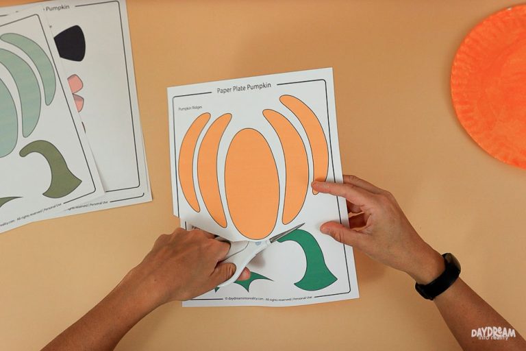 Paper Plate Pumpkin Craft For Kids | Free PDF Template! ~ Daydream Into ...