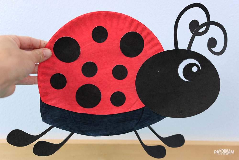 Finished paper plate ladybug.